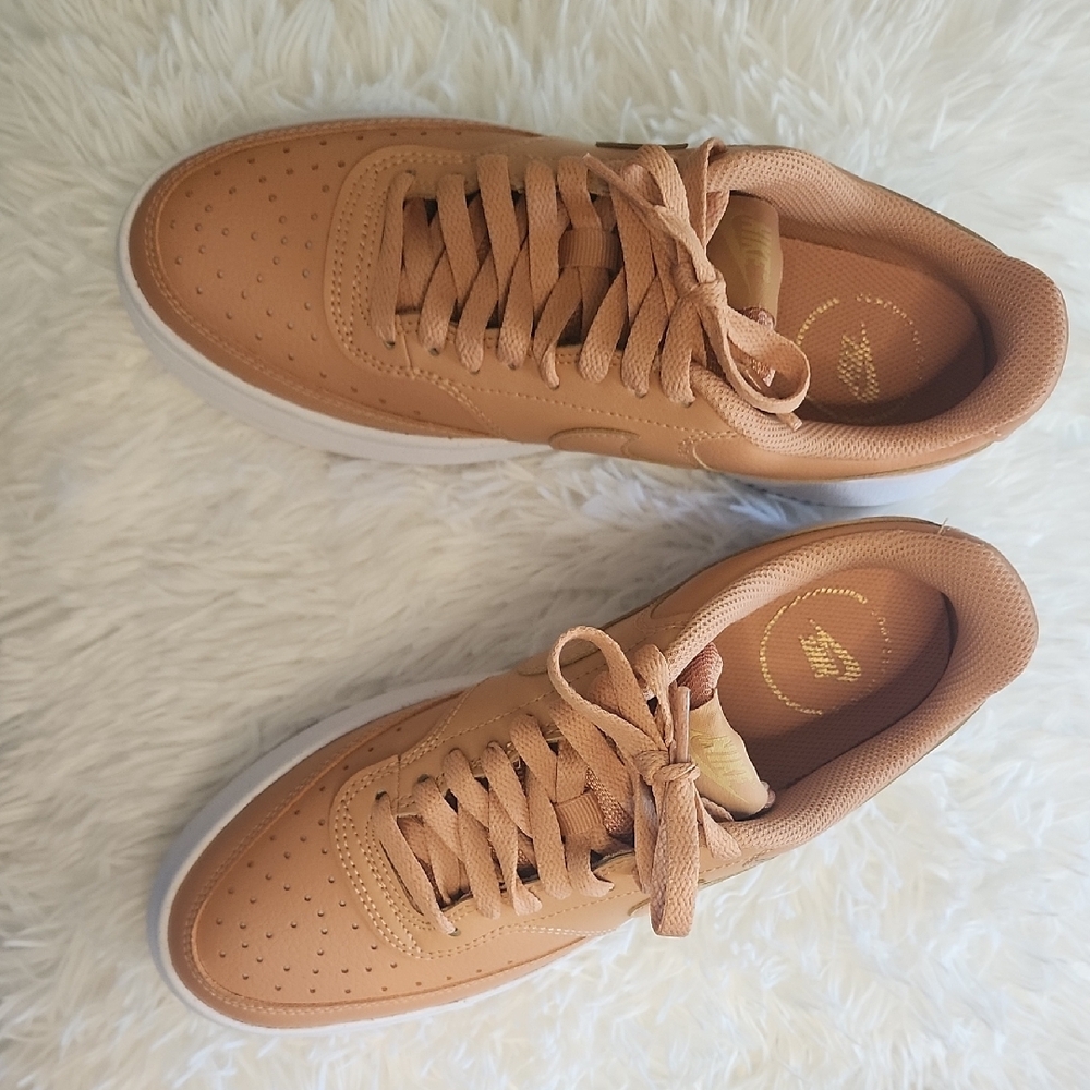 Nike Women's Tan Sneakers